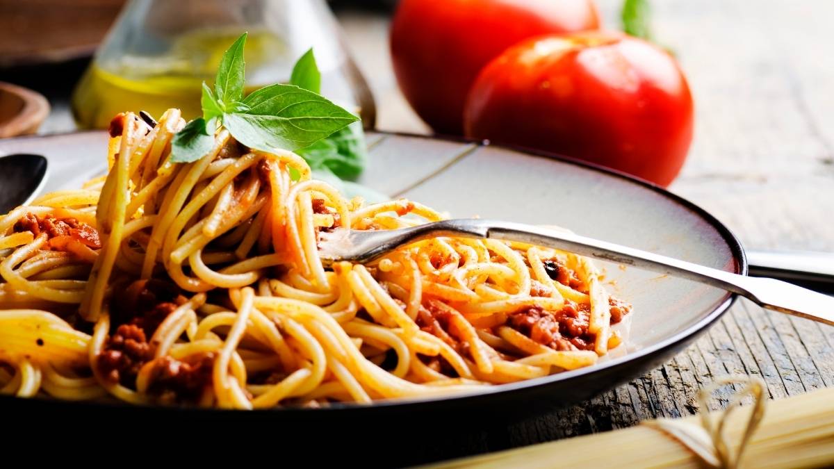 Easy Tasty Spaghetti Bolognese Recipe - camping first night meal